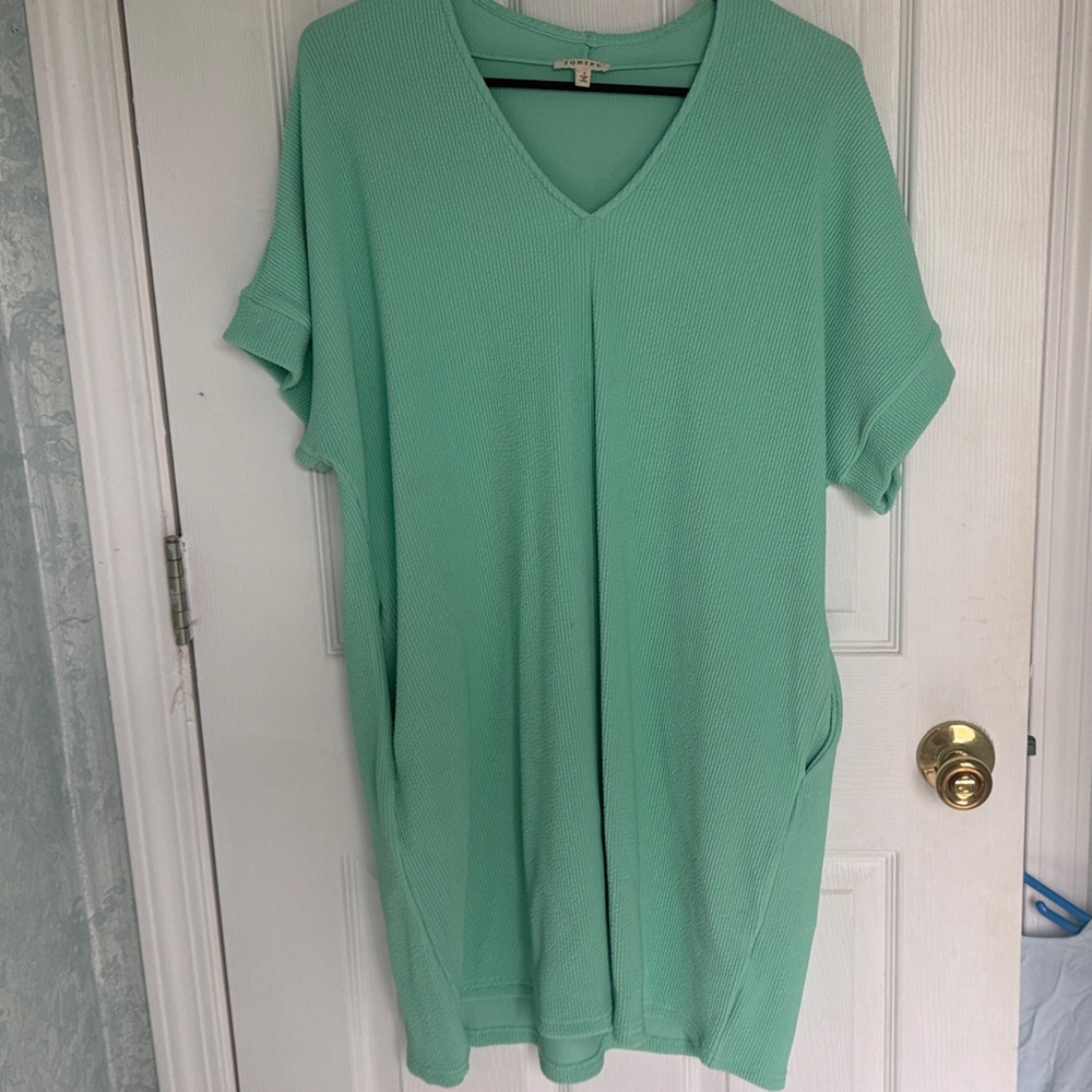 JODIFL Mint Green V-Neck Midi Dress